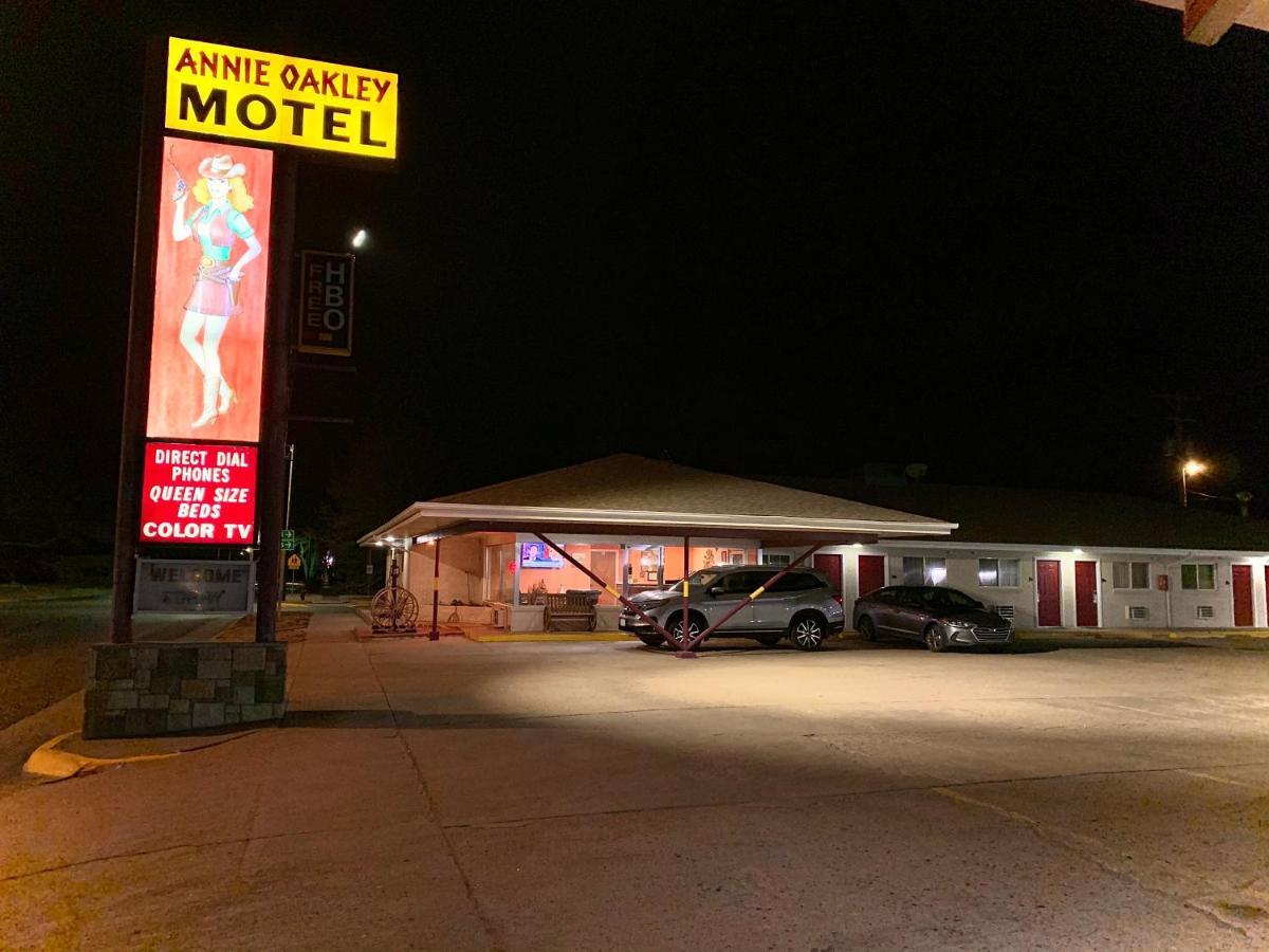 Annie Oakley Motel Oakley Eksteriør bilde